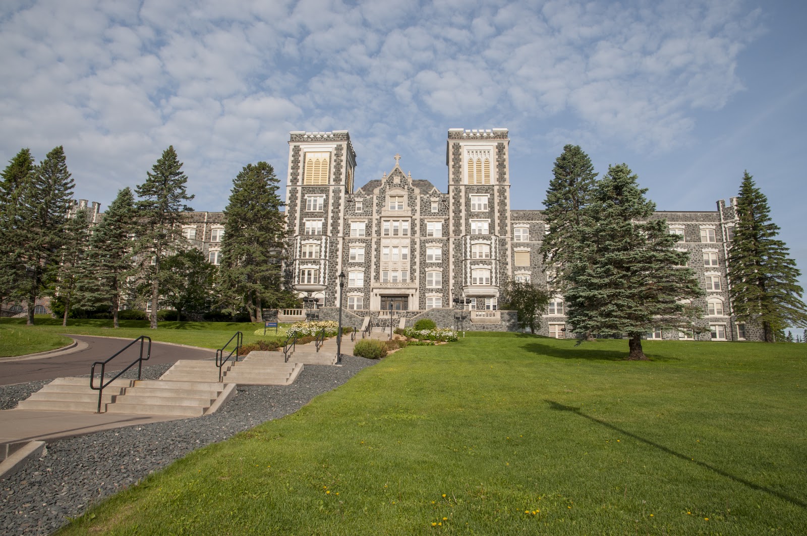 The College of Saint Scholastica