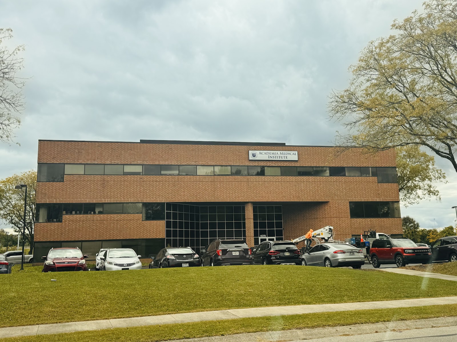 Campus at Academia Medical Institute