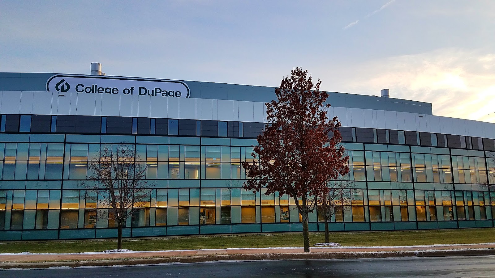 College of DuPage